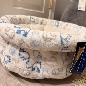 Cozy Cat Bed with Blue and Cream Cat Print